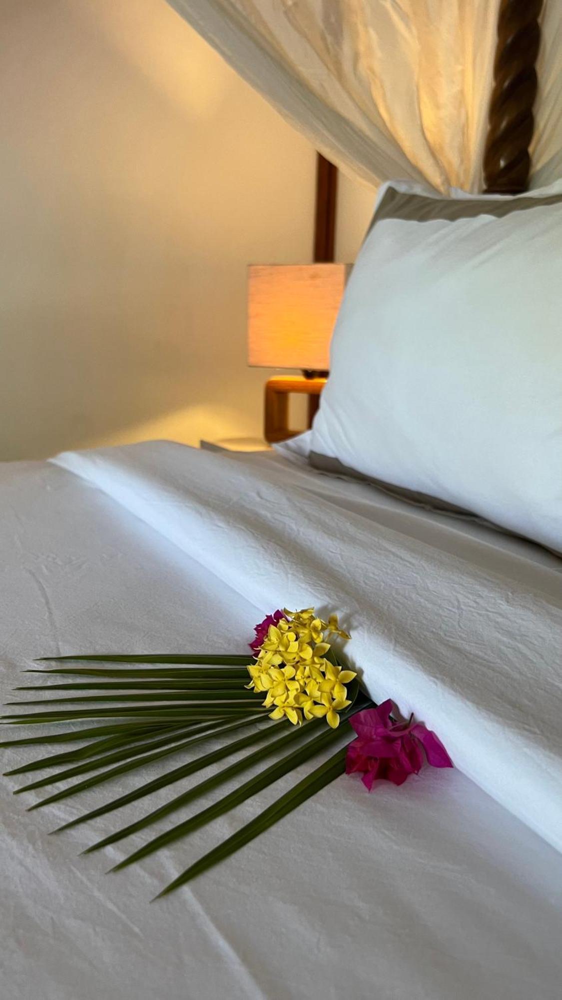 Villa Luna Sunset Beach Gili Trawangan Buitenkant foto