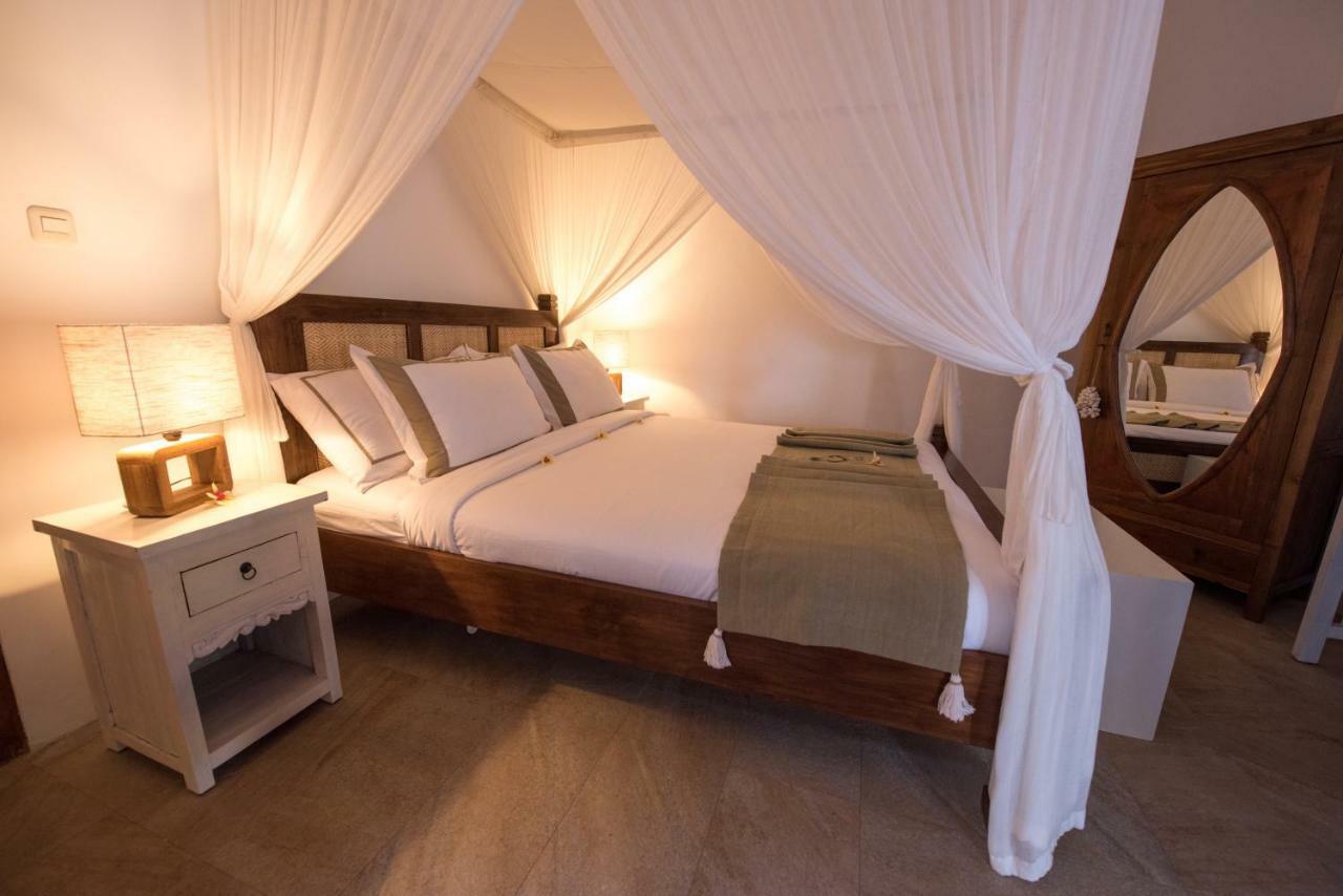 Villa Luna Sunset Beach Gili Trawangan Buitenkant foto